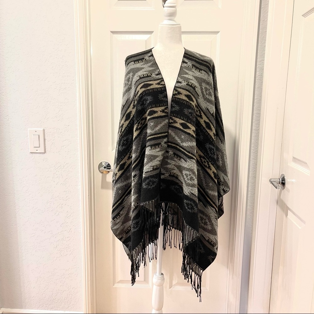 Oversized Multi Color Aztec Print Fringe Pancho/S… - image 1
